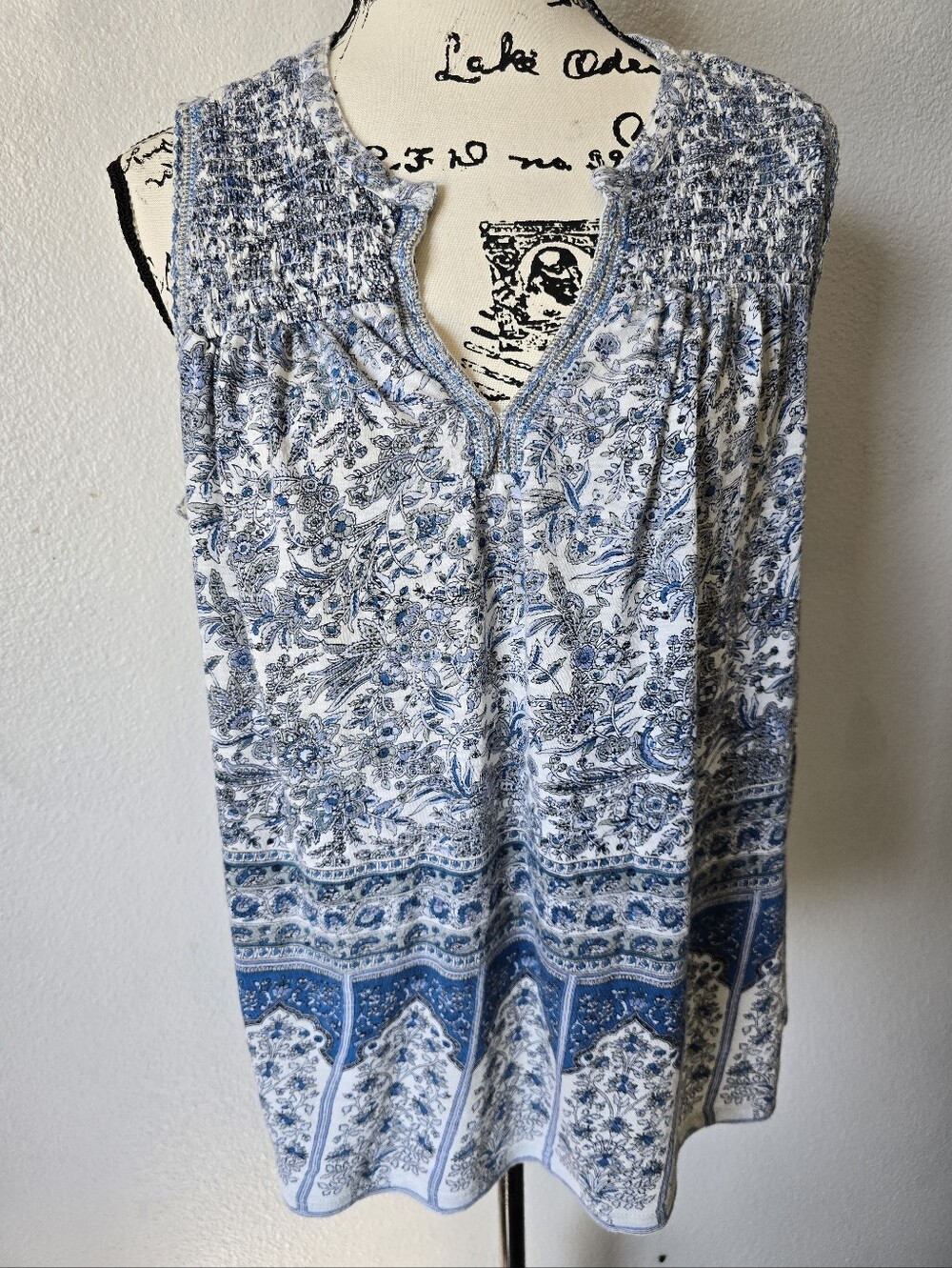 Lucky Brand Womens Sleeveless Floral Medallion Top Blue 1X Smocked Detail